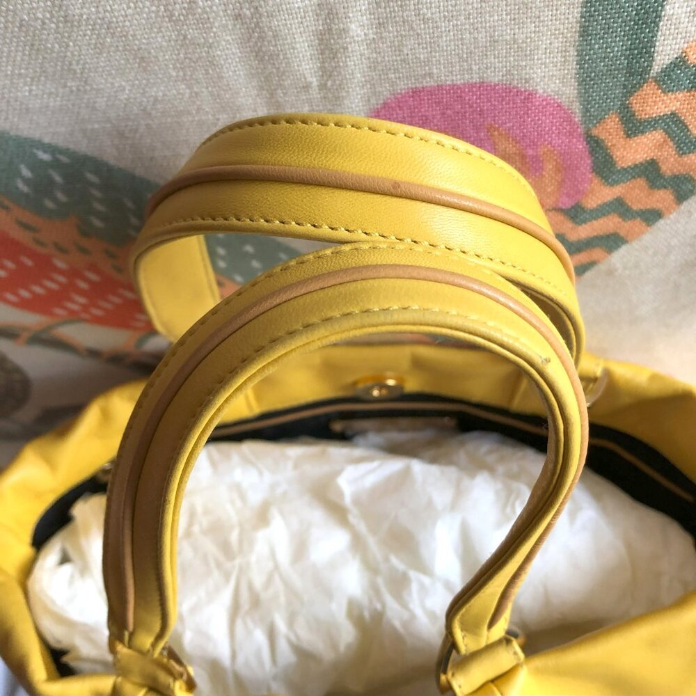 💛 LOEWE Anagram Yellow Leather Shopper Tote Bag - Picture 5 of 12